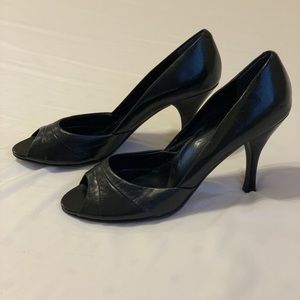 Maripé leather peep-toe heels